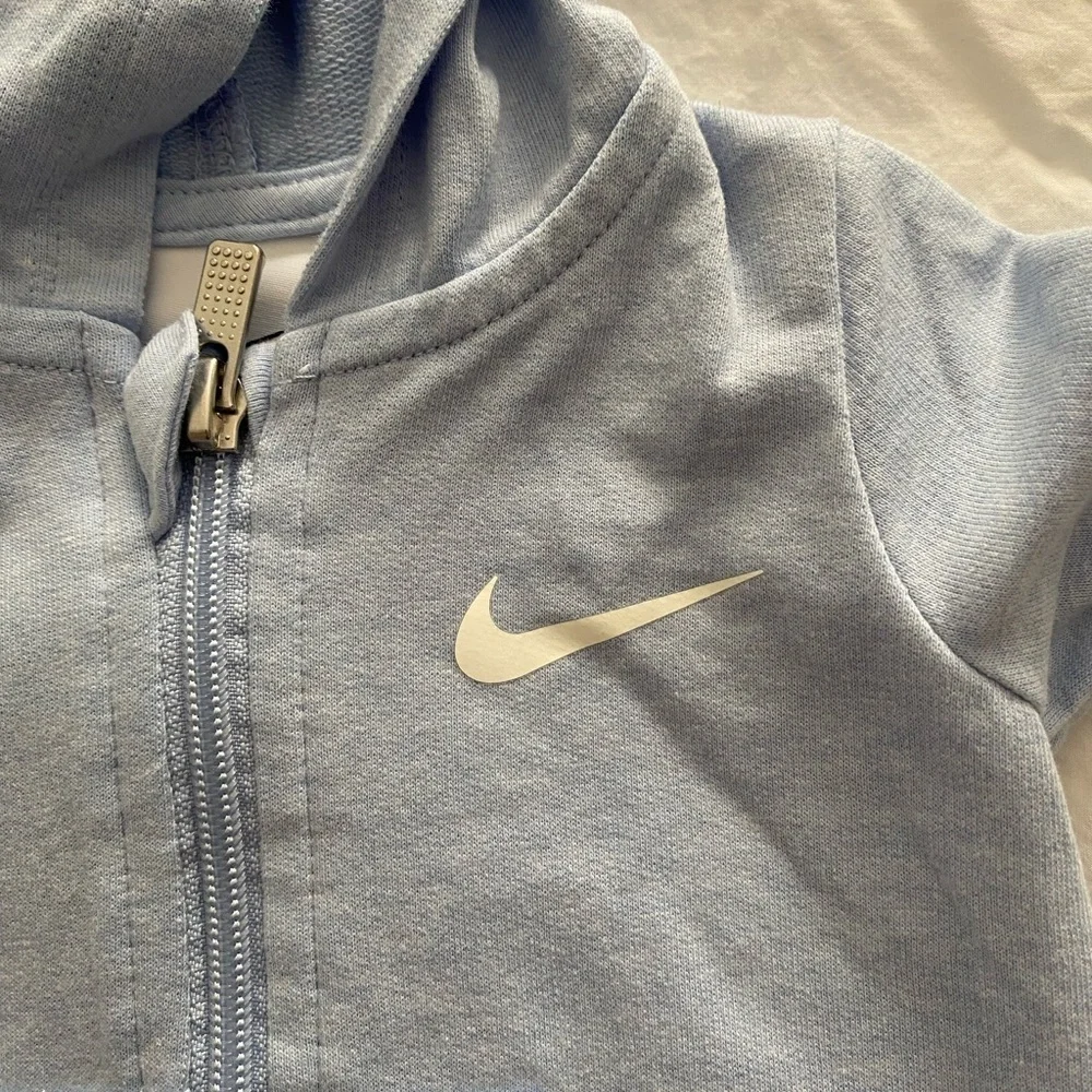Nike Baby Light Blue Hooded Long Sleeve Onesie Footie Bodysuit Size 3 Months
